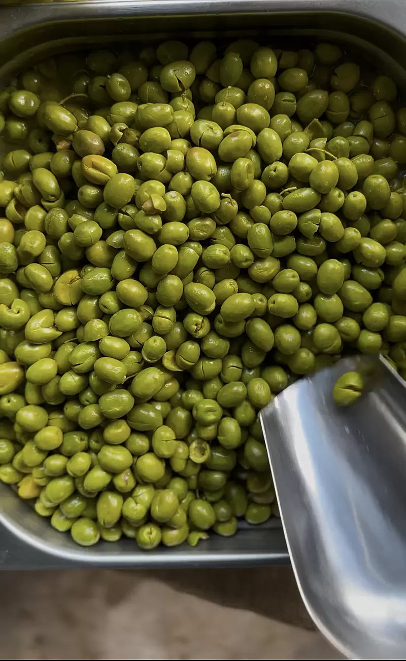 Hanım Eli Kırma Yeşil Zeytin 