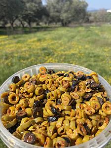 Gedikoğlu Kurutulmuş Domatesli ve Baharatlı Zeytin Salatası 3 KG